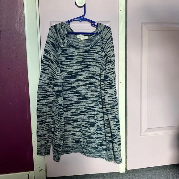 Two by Vince Camuto Lightweight knit sweater - Picture 3 of 4